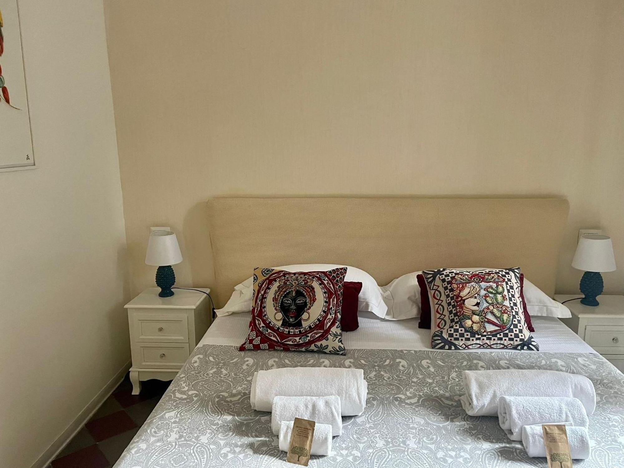 Sleep Inn Catania Rooms - Affittacamere Exterior foto